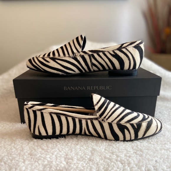 Banana Republic Shoes - BANANA REPUBLIC DEMI NOV LOAFER